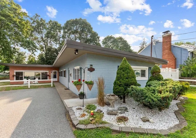 1st image of 34 Oak St, Stoneham, MA 02180 | MLS# 73549864