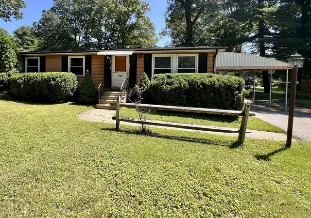 2nd image of 9 Maverick Dr, Brookfield, MA 01506 | MLS# 73559790