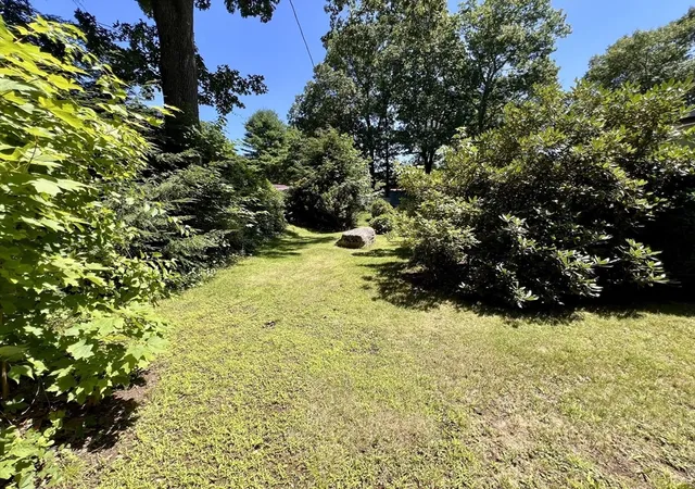 5th image of 9 Maverick Dr, Brookfield, MA 01506 | MLS# 73559790