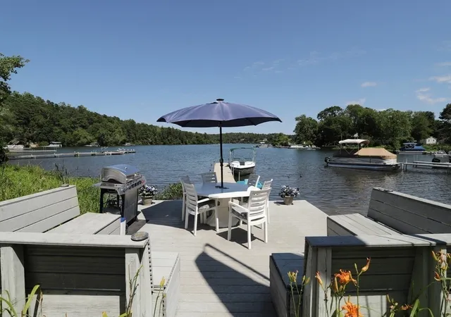 2nd image of 197 Roxy Cahoon Rd, Plymouth, MA 02360 | MLS# 73559281