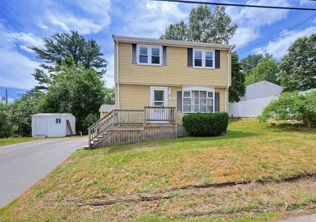 Homes for sale in Holbrook, MA | 19 Indian Rd, Holbrook, MA 02343 | MLS# 73540102