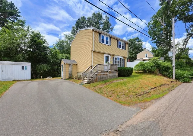 Homes for sale in Holbrook, MA | 19 Indian Rd, Holbrook, MA 02343 | MLS# 73540102