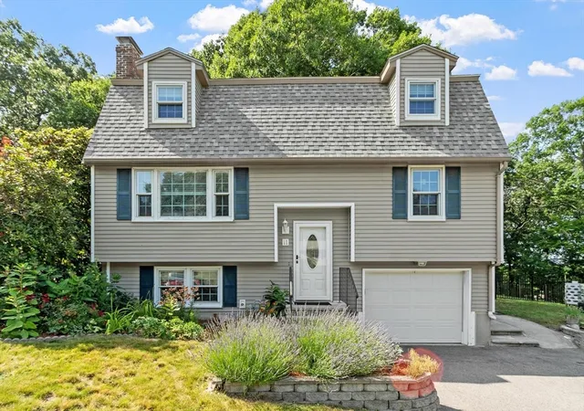 Homes for sale in Haverhill, MA | 11 Nottingham Lane, Haverhill, MA 01835 | MLS# 73546443