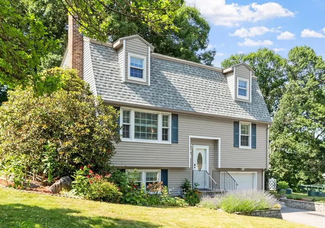 Homes for sale in Haverhill, MA | 11 Nottingham Lane, Haverhill, MA 01835 | MLS# 73546443
