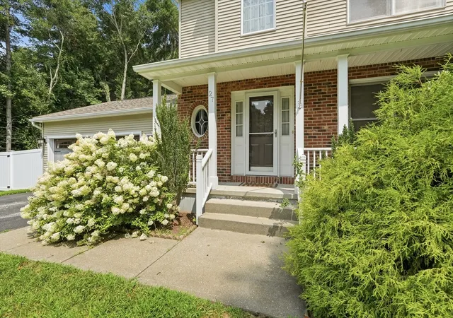 Photo 3 of Single family home for sale at 27 Judy Ln, East Longmeadow, MA 01028 | MLS# 73565070 | Listing updated on 2026-09-14