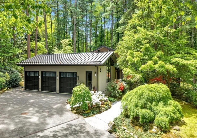 40th image of 6 Baldwin Circle, Weston, MA 02493 | MLS# 73532387