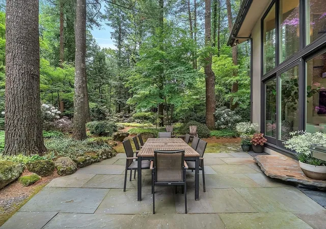 5th image of 6 Baldwin Circle, Weston, MA 02493 | MLS# 73532387