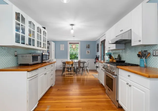 5th image of 12 Baincroft Rd, Malden, MA 02148 | MLS# 73559316