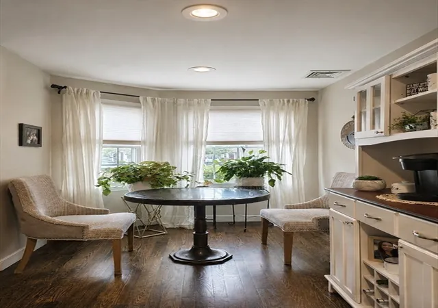 4th image of 1559 Bay St, Taunton, MA 02780