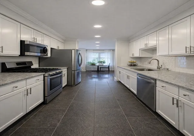 5th image of 1559 Bay St, Taunton, MA 02780