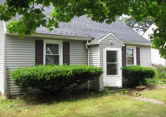 1st image of 86 Pheland St, Springfield, MA 01109 | MLS# 73565996