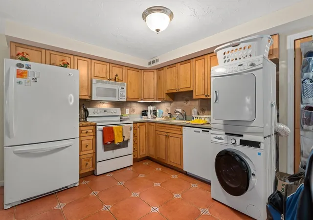Photo 3 of Single family home for sale at 22 Austin St, Charlestown, MA 02129 | MLS# 73541556 | Listing updated on 2026-06-29
