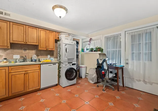 Photo 4 of Single family home for sale at 22 Austin St, Charlestown, MA 02129 | MLS# 73541556 | Listing updated on 2026-06-29