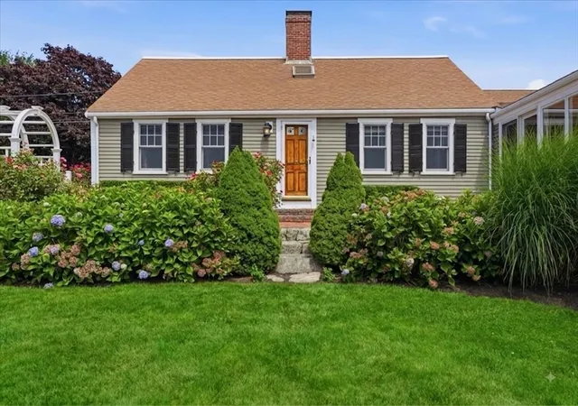 2nd image of 109 Elm Street, Scituate, MA 02066 | MLS# 73562419