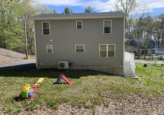 Photo 3 of Single family home for sale at 122 Swan Ave, Fitchburg, MA 01420 | MLS# 73546114 | Listing updated on 2026-10-05