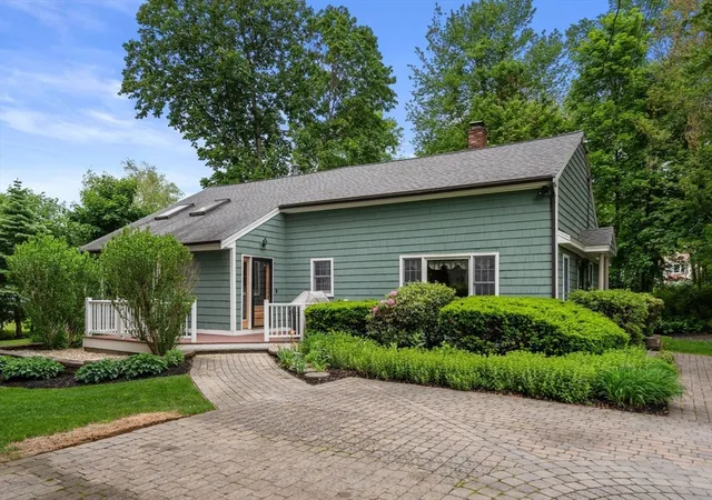 31st image of 18 Ivy Rd, Littleton, MA 01460 | MLS# 73532011