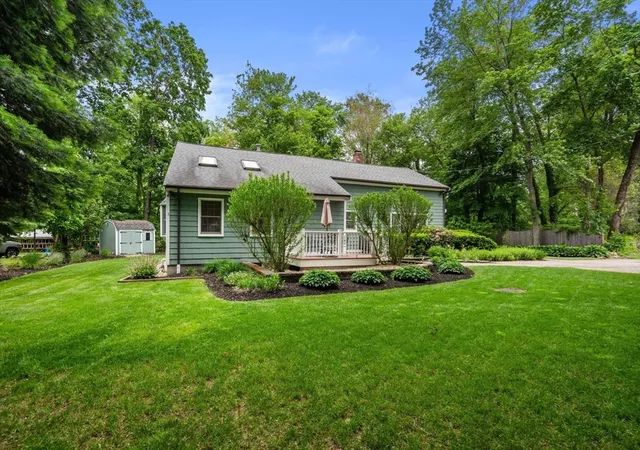 5th image of 18 Ivy Rd, Littleton, MA 01460 | MLS# 73532011
