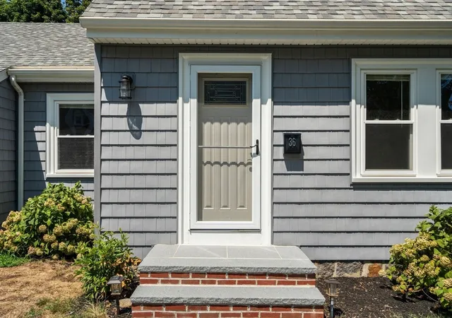 Photo 3 of Sale Pending at 36 Russell St, Quincy, MA 02171 | MLS# 73562288 | Listing updated on 2026-08-27