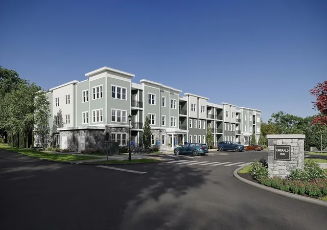 3rd image of 7 Green Street #1301, Shrewsbury, MA 01545 | MLS# 73525955