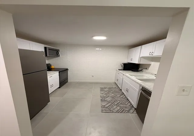 Listing Photo 3 - Condo for sale in building located at 6 Marc Dr, Plymouth, MA 02360 - Unit #6B8
