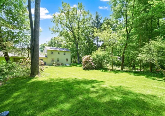 Homes for sale in Wilbraham, MA | 13 Pleasant View Rd, Wilbraham, MA 01095 | MLS# 73530013