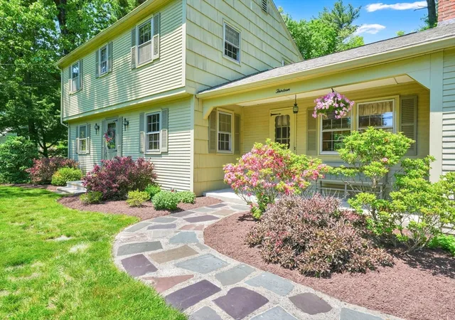 Homes for sale in Wilbraham, MA | 13 Pleasant View Rd, Wilbraham, MA 01095 | MLS# 73530013