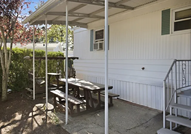 4th image of 146 Queen Dr, West Wareham, MA 02576 | MLS# 73564216