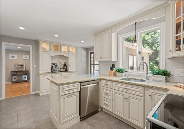 Homes for sale in Southborough, MA | 2 Garrison Ln, Southborough, MA 01772 | MLS# 73534130