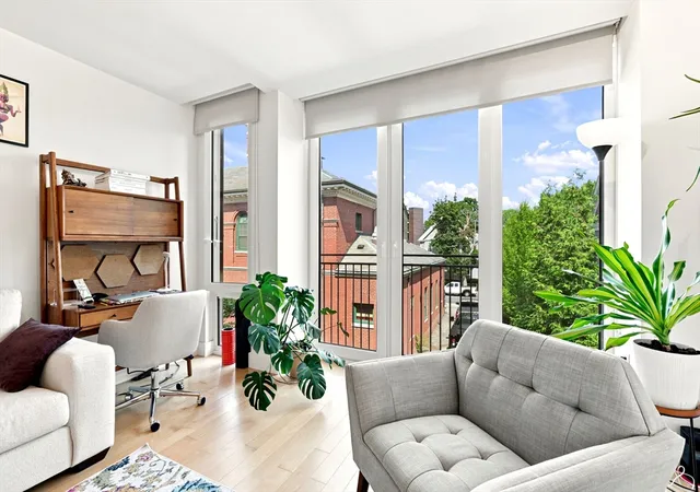 4th image of 7 Beech St #219, Cambridge, MA 02140 | MLS# 73556175