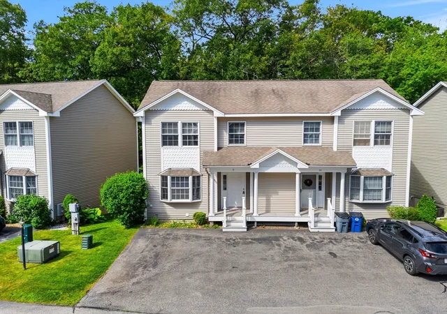 Homes for sale in Salisbury, MA | 111 Beach Rd, Salisbury, MA 01952 | Houzeo