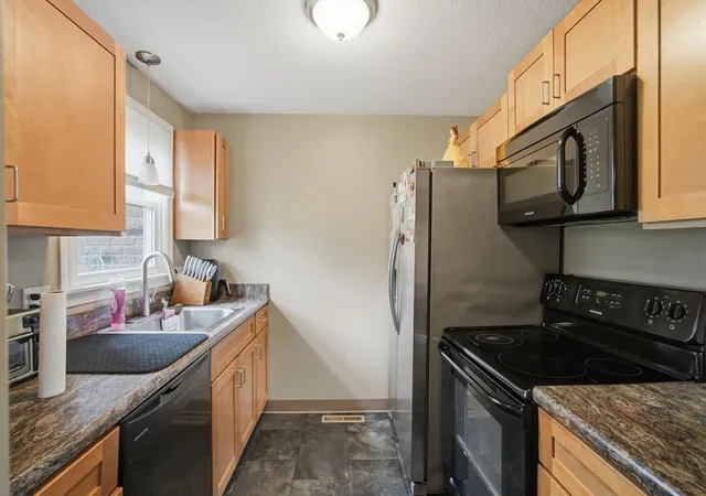 5th image of 55 Empire St, Chicopee, MA 01013
