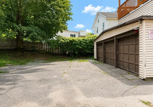 Photo 4 of House for sale at 135-137 Elm St, Southbridge, MA 01550 | MLS# 73569418 | Listing updated on 2026-09-17