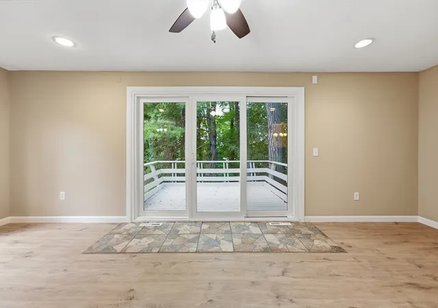 3rd image of 9 Flintlock Ln, Amherst, MA 01002 | MLS# 73561047