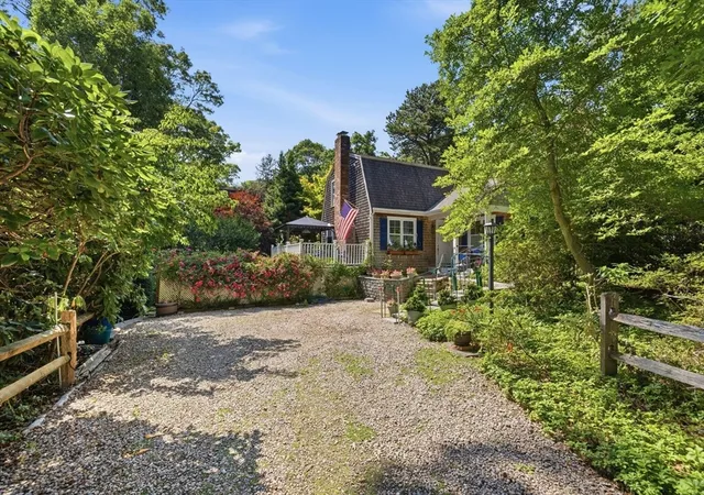 2nd image of 25 Muskegat Rd, Falmouth, MA 02536 | MLS# 73544311