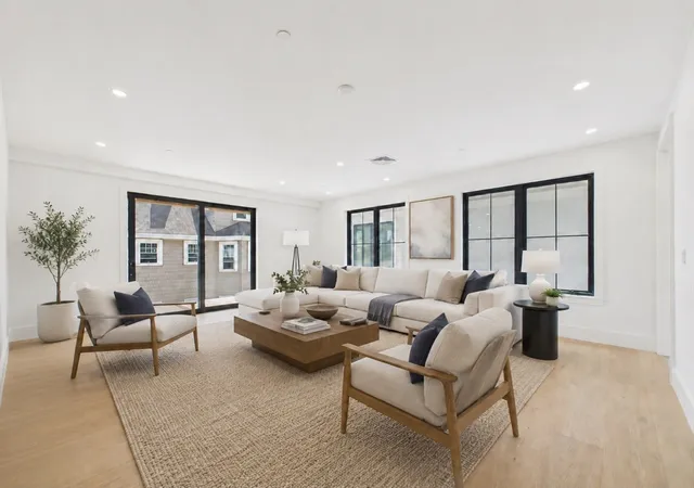 2nd image of 244 L Street #2, South Boston, MA 02127 | MLS# 73558108