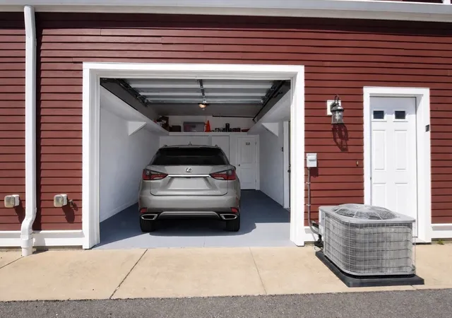2nd image of 3 Proprietors Dr, Marshfield, MA 02050