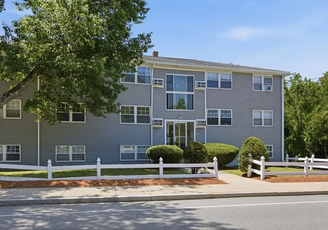 Homes for sale in Stoneham, MA | 177 Franklin St #3, Stoneham, MA 02180 | MLS# 73546603