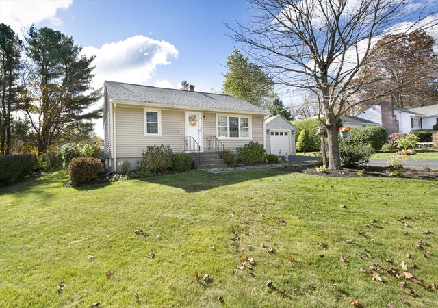 4th image of 9 Orchard Dr, Paxton, MA 01612 | MLS# 73528772