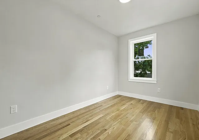 image of 4 Mayhew St, Framingham, MA 01702