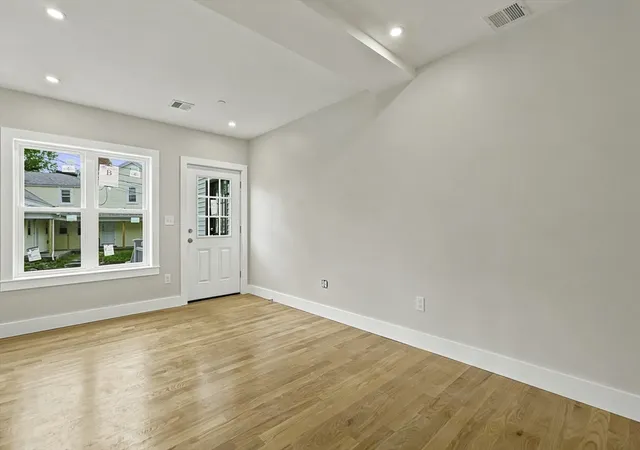 image of 4 Mayhew St #B, Framingham, MA 01702 | MLS# 73557716