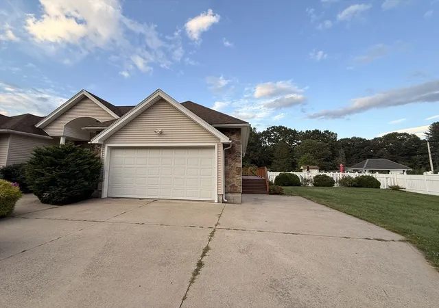 Photo 2 of Single family home for sale at 128 Tannery Rd, Westfield, MA 01085 | MLS# 73568269 | Listing updated on 2026-08-31