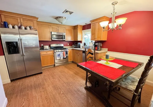 5th image of 81-83 South Rd, Bedford, MA 01730 | MLS# 73505665