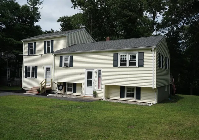 1st image of 295 Oak St, Halifax, MA 02338 | MLS# 73556022