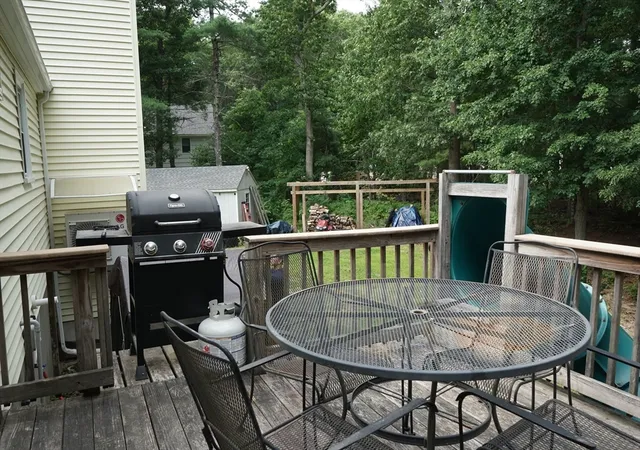 5th image of 295 Oak St, Halifax, MA 02338 | MLS# 73556022