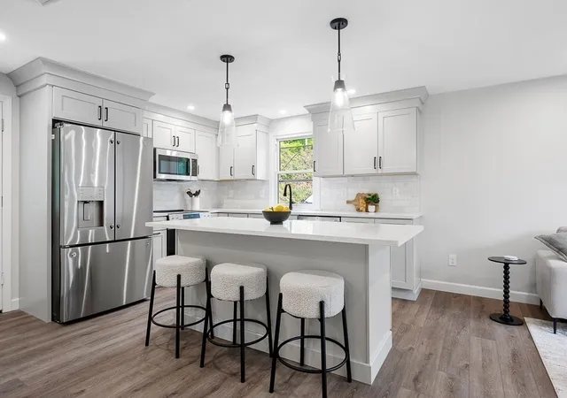 Photo 1 of Sale Pending at 5 Forest Hl Dr, Worcester, MA 01609 | MLS# 73563579 | Listing updated on 2026-09-15