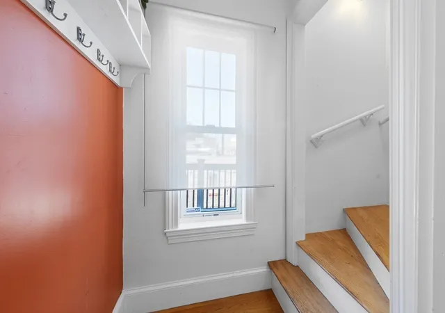 4th image of 5 Windom St, Somerville, MA 02144