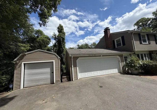 2nd image of 33 Carter Dr, Framingham, MA 01701 | MLS# 73562771