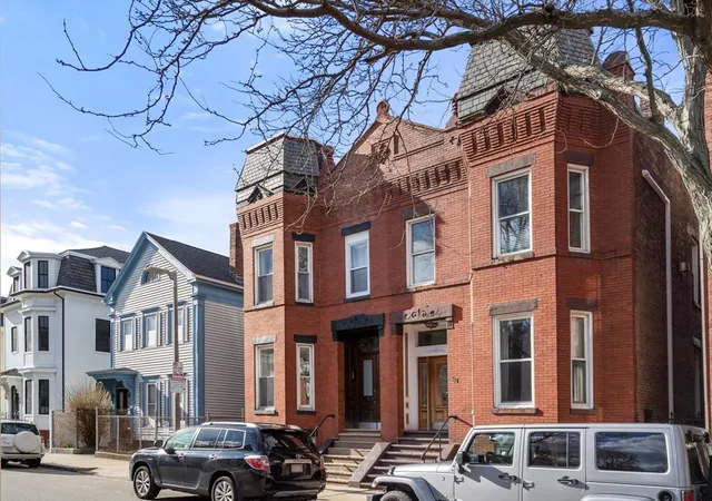 2nd image of 564 E 5th St, Boston, MA 02127 | MLS# 73479662