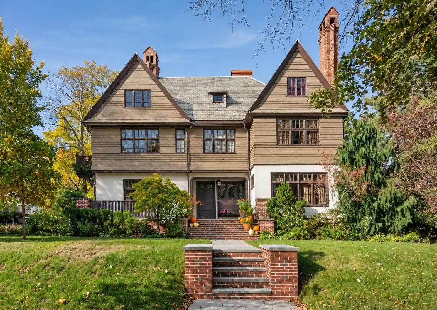 Single family home for sale at 195 Brattle St, Cambridge, MA 02138 | MLS# 73593657