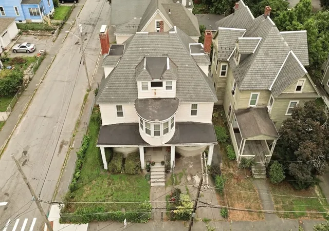 2nd image of 384 386 High St, Lowell, MA 01852 | MLS# 73550005